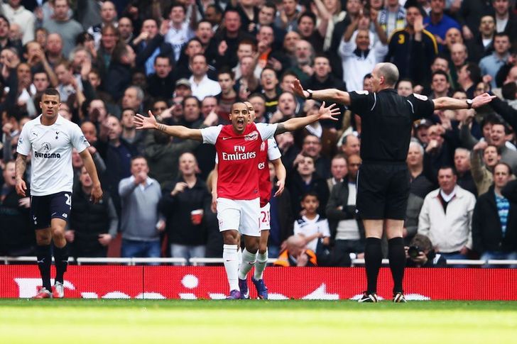  阿森纳绝杀热刺，北伦敦德比火药味十足  